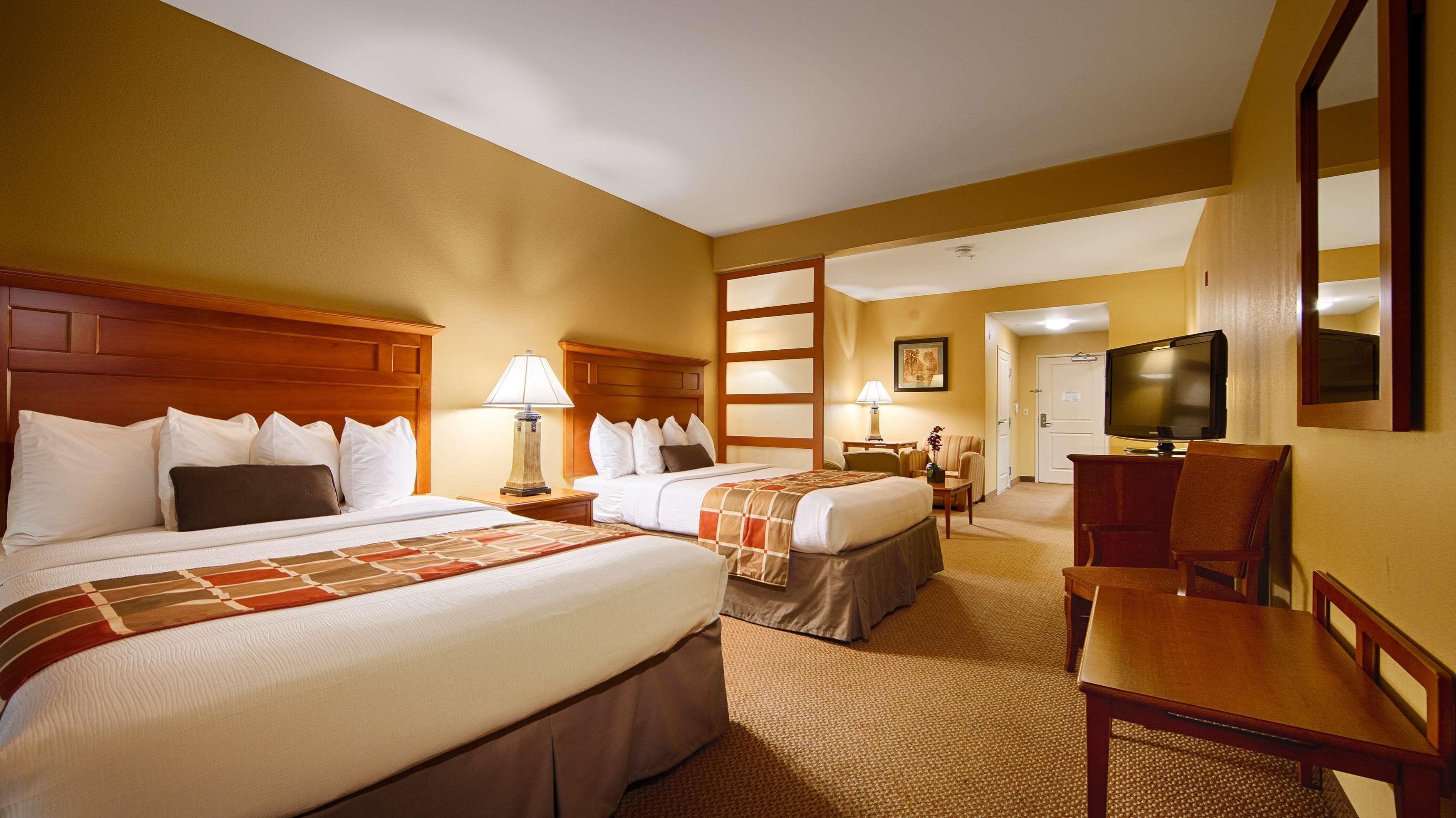 Best Western Plus University Park Inn & Suites State College Buitenkant foto