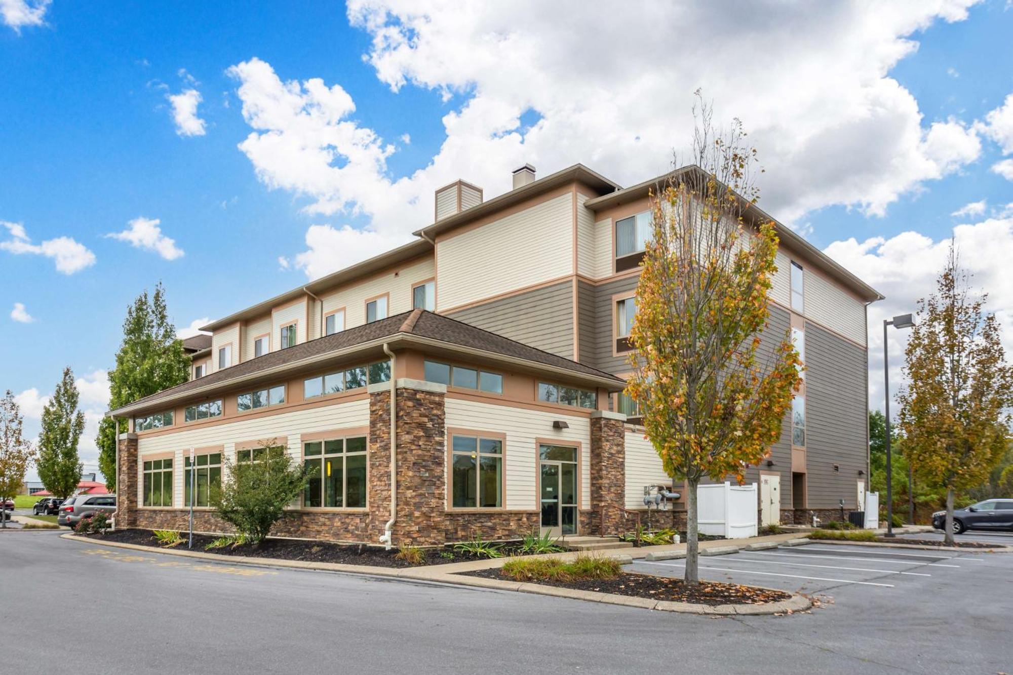 Best Western Plus University Park Inn & Suites State College Buitenkant foto