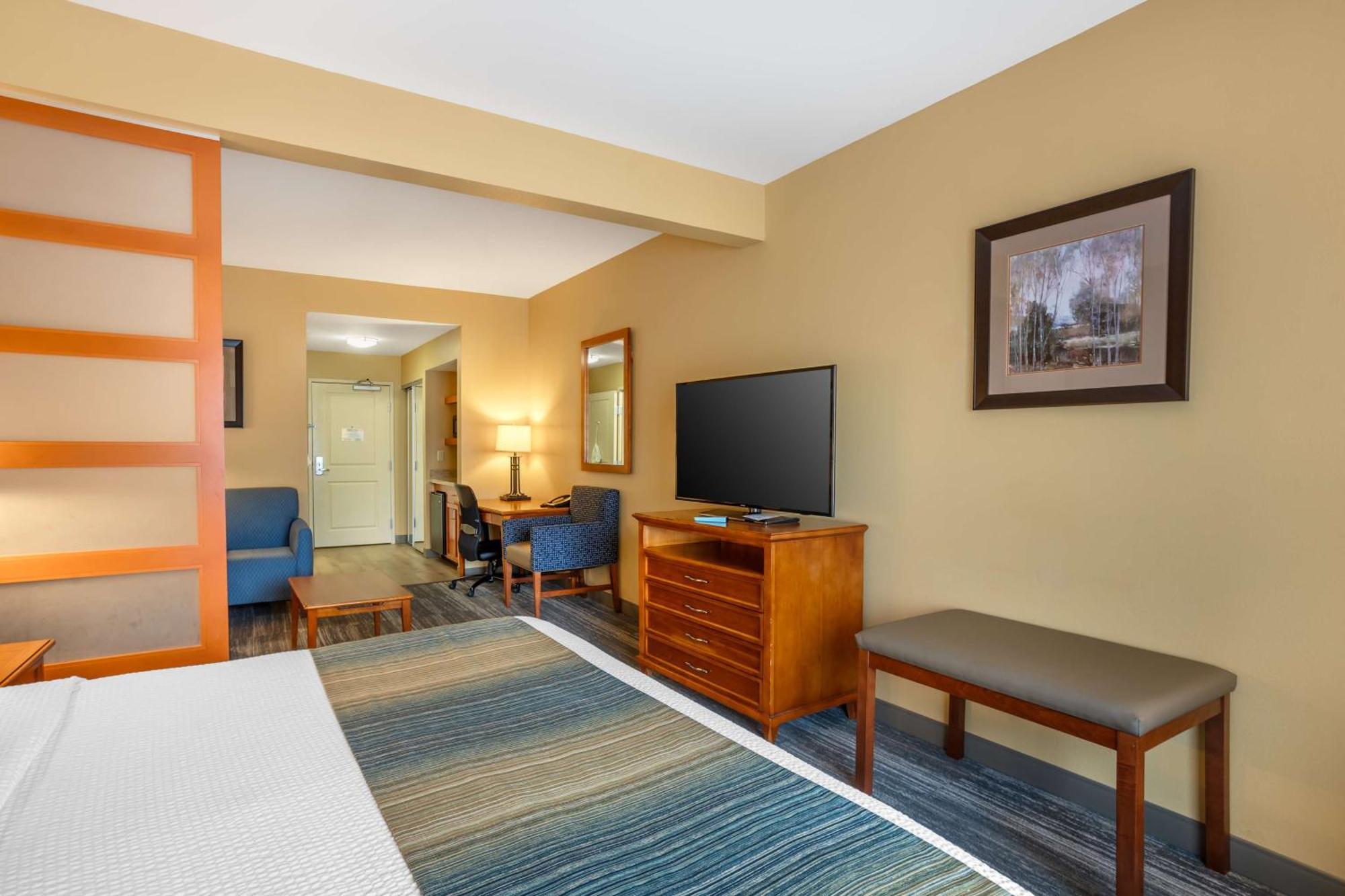 Best Western Plus University Park Inn & Suites State College Buitenkant foto