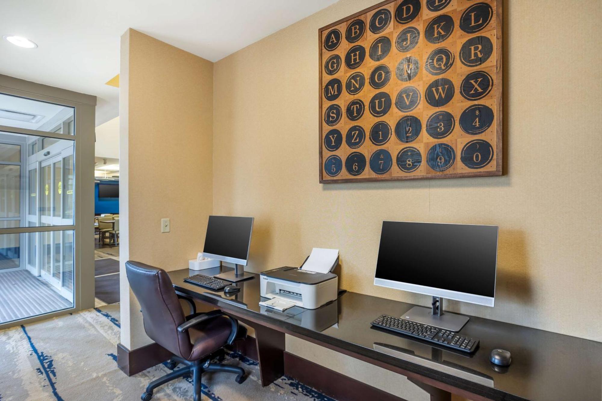 Best Western Plus University Park Inn & Suites State College Buitenkant foto