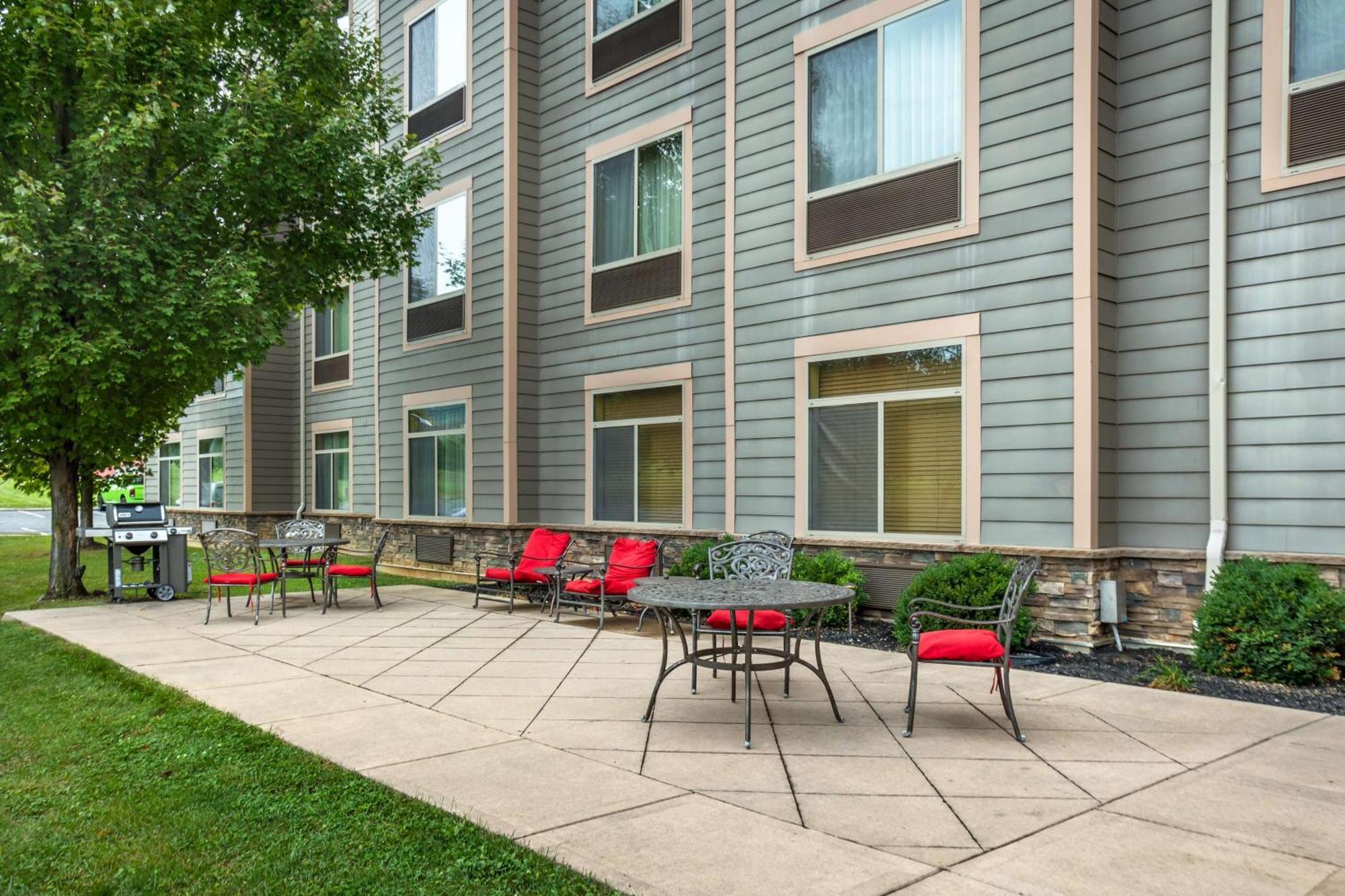 Best Western Plus University Park Inn & Suites State College Buitenkant foto