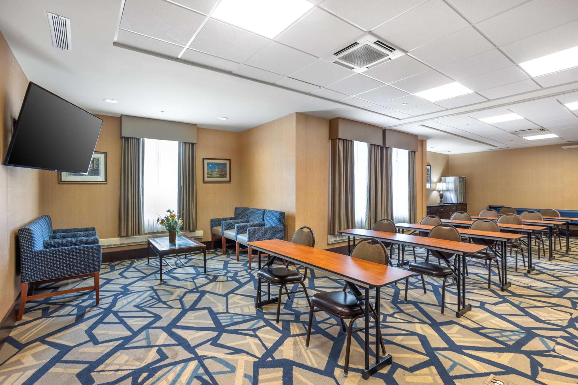 Best Western Plus University Park Inn & Suites State College Buitenkant foto