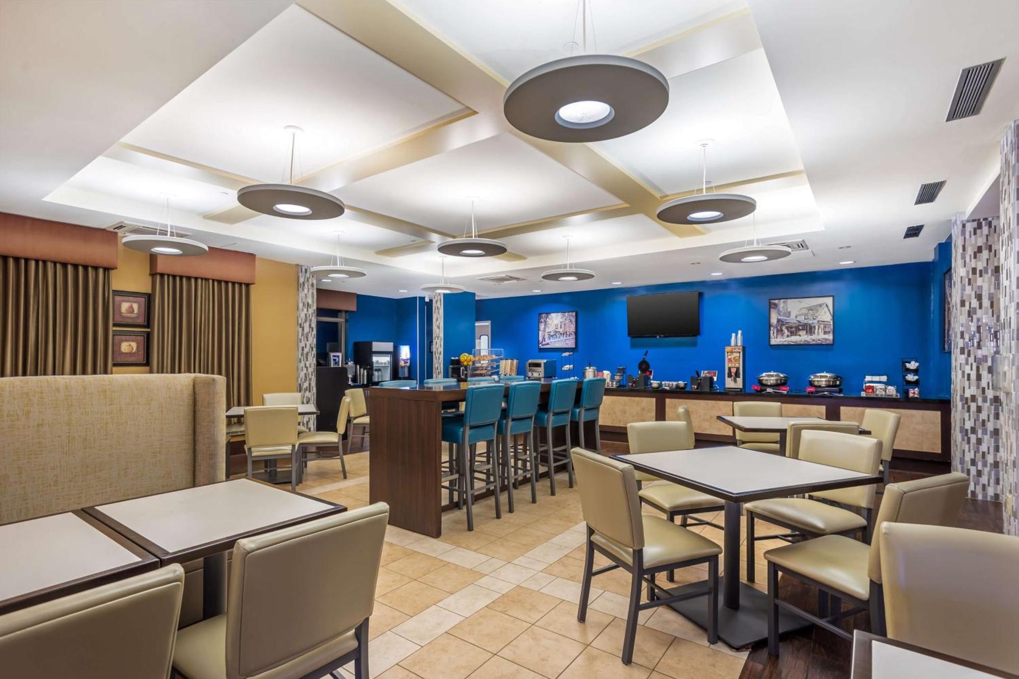 Best Western Plus University Park Inn & Suites State College Buitenkant foto