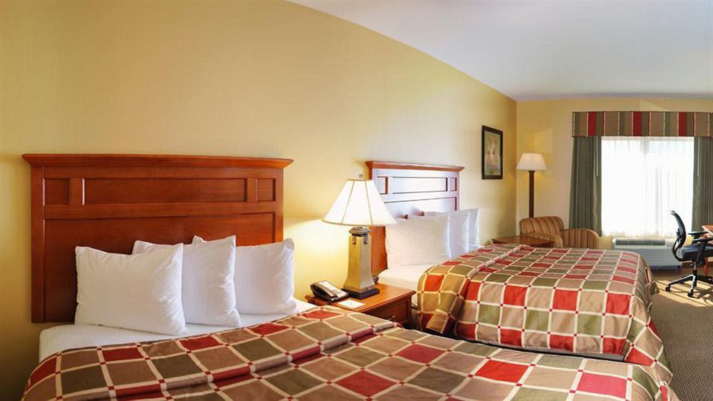 Best Western Plus University Park Inn & Suites State College Buitenkant foto