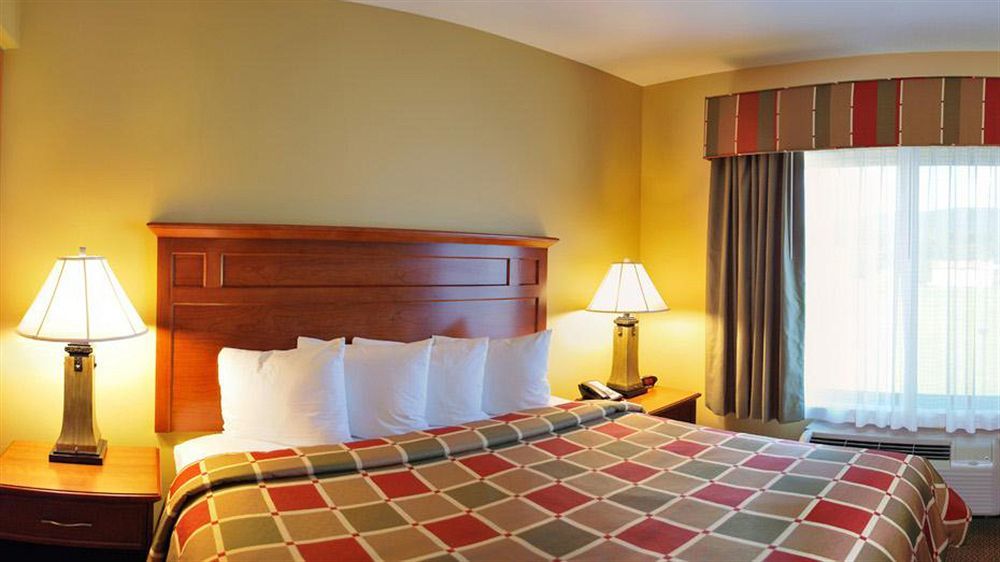 Best Western Plus University Park Inn & Suites State College Buitenkant foto