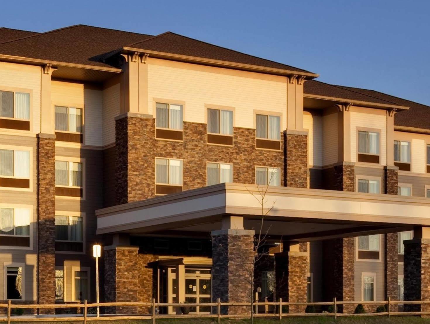 Best Western Plus University Park Inn & Suites State College Buitenkant foto